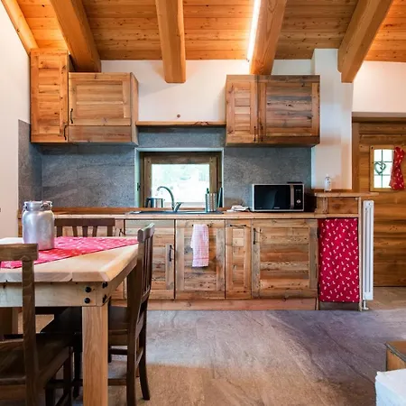 La Casa Dei Nonni Apartment *